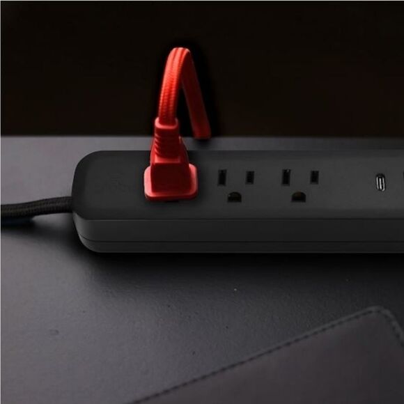 New Globe Electric Cord 3 Outlets USB Ports Strip Black extension phone charger - Picture 4 of 5